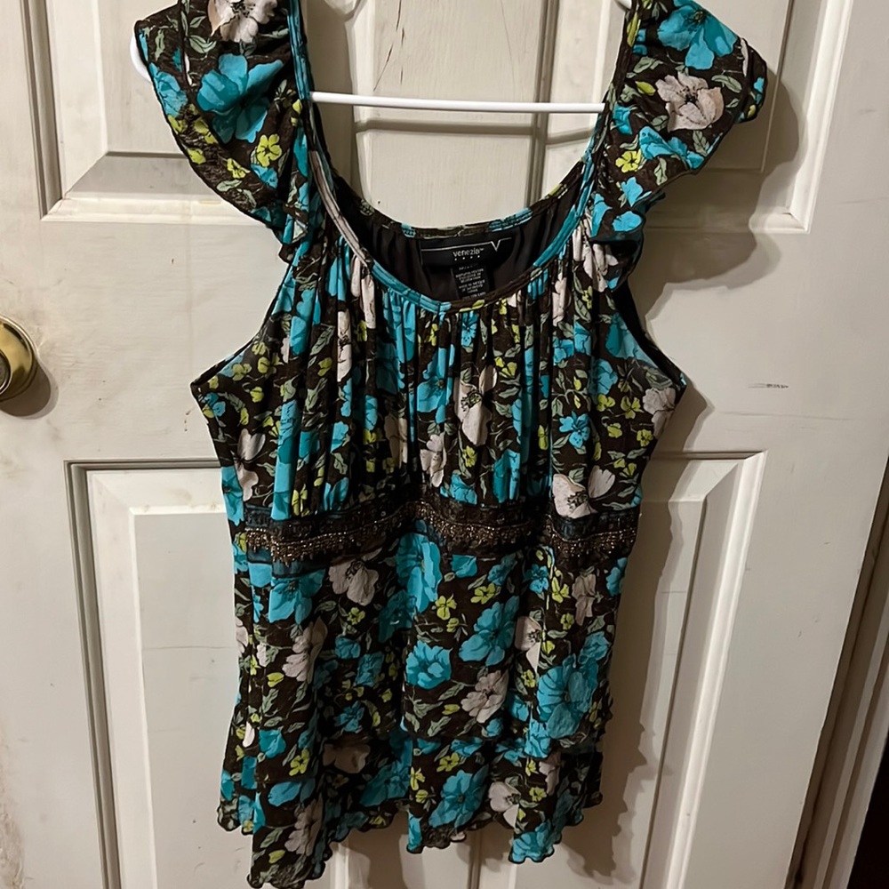 Sleeveless summer blouse